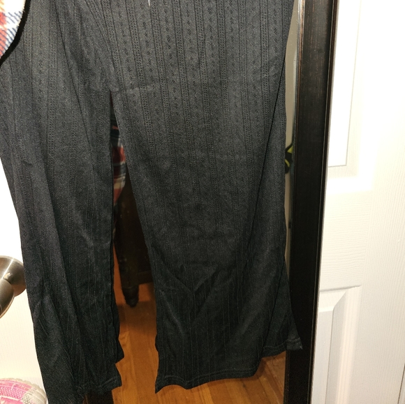 PJ Set - Picture 4 of 10